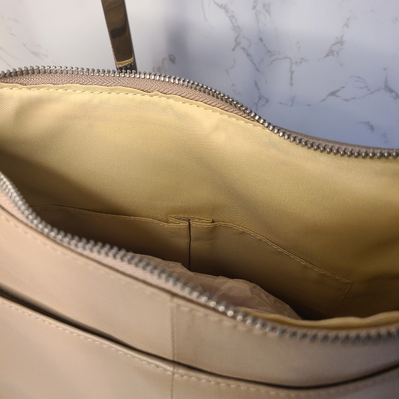 LUCKY BRAND TOTEBAG GENUINE LEATHER NWT - Picture 3 of 7